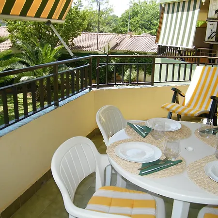 De 2 Dormitorios. A/ Acondicionado. Urbanizacion Con Piscina, Exclusivo Familias - Es-314-32 Apartment *