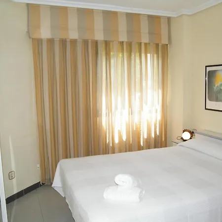 Apartamento Con Aa Y Piscina - Familias - Es-314-32